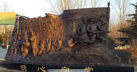 銅雕、圓雕、抗戰浮雕與鋼雕的藝術魅力